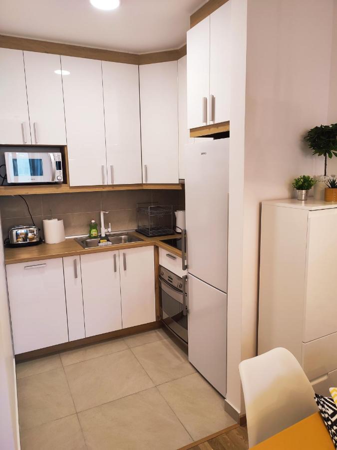 Center Firefly Gardens Apartment Нови-Сад Экстерьер фото