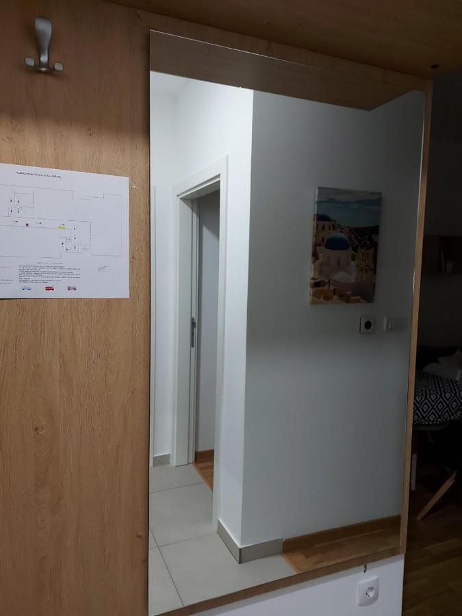Center Firefly Gardens Apartment Нови-Сад Экстерьер фото